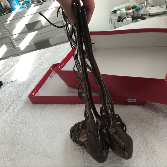 Carlos Santana lace up gladiator sandals , color brown - Picture 3 of 6